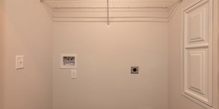 Single Family Home With Spacious Fenced Backyard! Gallery 23