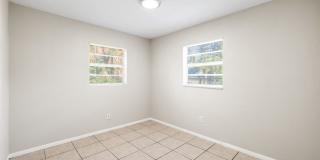 Spacious 3bdrm/1bath with bonus room ** $1,595.00 ** Section 8 OK ** Ready NOW ** Gallery 18