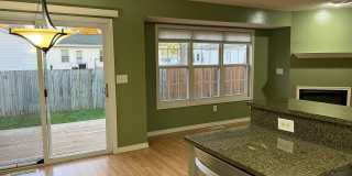 Very sharp 3 BR, 2.5 bathroom,  updated appliances, hardwood flooring Gallery 3