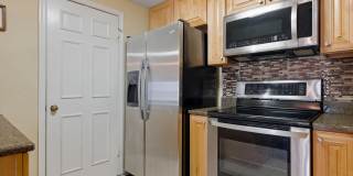 10208-C ASHBROOKE Court Gallery 12