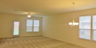 4 Bedroom 2 Bathroom Creekside At Georgetown Village Home Gallery 11