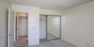 652 Moss St Gallery 34