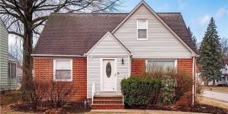 1216 S Green Road Gallery 1