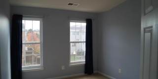 25575 AMERICA Square Gallery 19