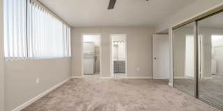 The Landmark Gallery 27