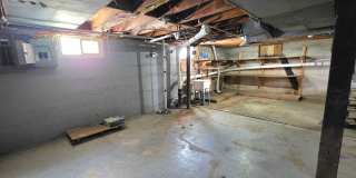 Adorable 3 Bedroom Bungalow Across from Mercy Hospital $1395!!! Gallery 8