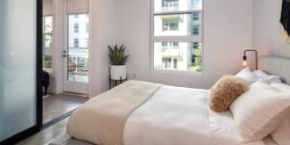 AVA Hollywood at La Pietra Place Gallery 5