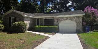 3BR/2BA Home with Fireplace and Fenced Yard in Mt Pleasant Gallery 1