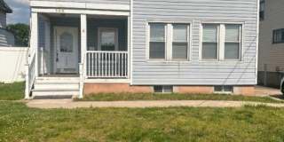 122 South Lincoln Ave Gallery 1