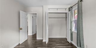 1720 W 48th Street Gallery 17
