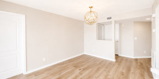Elegance and Beachfront Condo Living Gallery 14
