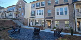 BRAND NEW CLOSE TO DOWNTOWN WOODSTOCK Gallery 1