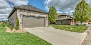 235 Monroe Dr Gallery 1