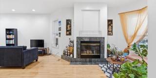 5739 N Winthrop Avenue Gallery 12