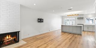 Steps from 17th Street - Beautifully Updated 2 Bed, 2.5 Bath Townhome in Newport Beach Gallery 3