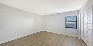 420 BEACH Road Gallery 25