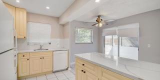 310 S J St Gallery 20