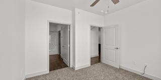 Brook Hollow Gallery 16