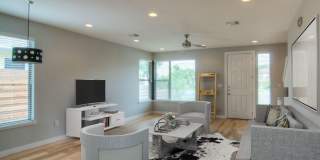 UT PRE-LEASE: North Campus house, 2014 construction, custom kitchen, across from the UT Red River Shuttle Gallery 1