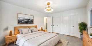 2185 W Lincoln Gallery 5