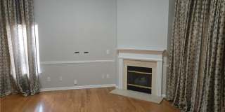 2581 Laurel Circle Gallery 4