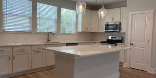 Modern 3-Bedroom Townhome Near UNC Charlotte & Light Rail Gallery 16