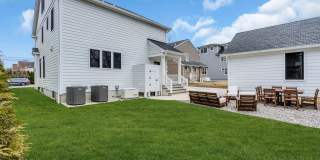 2017 5th Avenue Gallery 33