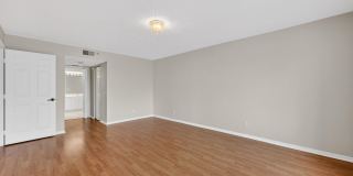 102 Riverside Drive unit: 306 Gallery 31