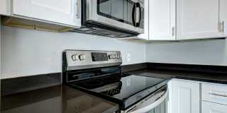 5351-61 Everett Street Gallery 11