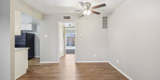Premier Gardens Apt. Gallery 13