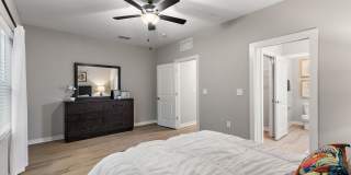 Magnolia at Powell Gallery 11