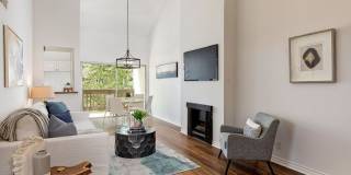 Beautiful 1 bed 3rd floor (top) condo in lakeside community in Culver City Gallery 4