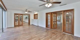 3 Beds 2 Baths Home with Jacuzzi & 2-Car Garage in Clearwater! Gallery 34