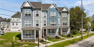 Modern and Luxurious 3 Bedrooms / 2.5 Bathrooms Modern and Luxurious 3 Bedrooms / 2.5 Bathrooms Gallery 1