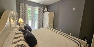 Seasonal Short-Term 2 Bedroom, 2.5 Bath Multi-Level Condo with Balcony and Patio located on Venice Island! Gallery 39