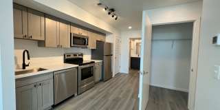725 W Pratt Gallery 79