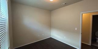 716 Creekside Circle Gallery 12