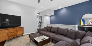 1409 N Burling Street Gallery 10