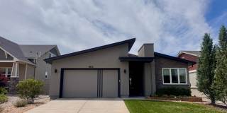 LUXURY 4 Bedroom home in NORTHGATE with Mountain Views Gallery 3