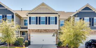 Beautiful 4 bed 3 bath home in Forest Grove of Fort Mill with a bedroom on the main! Gallery 1
