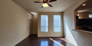 Two Story 3/2.5/2 Duplex close to Creekside Shopping and Entertainment! / Fridge / Fenced in yard /CISD Gallery 7