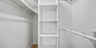 2222 BEACHWOOD Dr Gallery 26