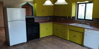 Charming 2-bedroom, 1-bathroom home! Showings available now! Move in special!! Gallery 4