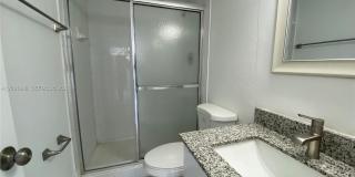 9320 Fontainebleau Blvd Gallery 10