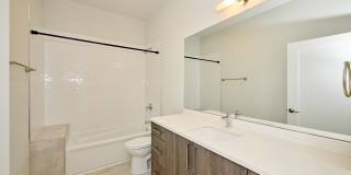 5139 North Broadway - 301 Gallery 4