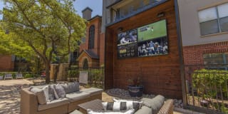 Carrara at Cole Gallery 6