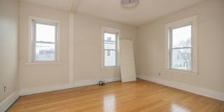 Great 4 Bed Available 9/1/26 Gallery 23