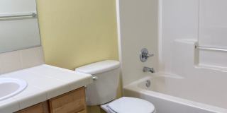 Fantastic Townhome close to Nike Gallery 19