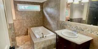 Introducing WesleyHeights401, a charming 3-bedroom, 2-bathroom house located in the heart of Charlotte, NC Gallery 17