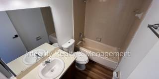 Cozy 2 bed / 2 bath townhome in the heart of Jacksonville Gallery 1